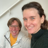 Portait Dekanatsjugendreferentinnen Angela Senft (links) und Kait Jindrich (rechts)